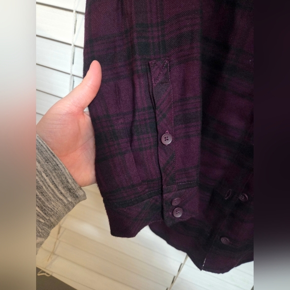 Torrid Womens Plus Size Purple and Black Button Down Plaid Shirt EUC 18-20 - Picture 9 of 10
